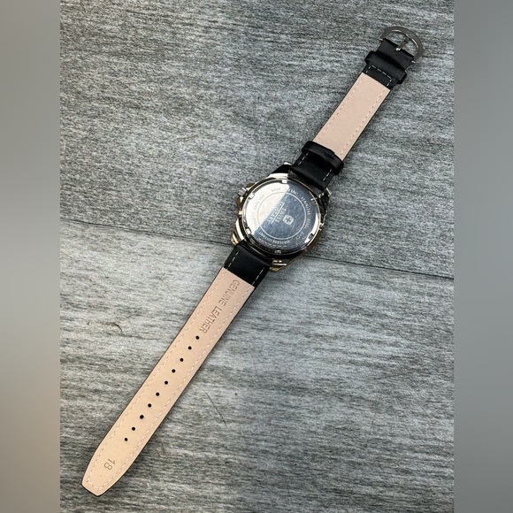 Swiss Military 100 WR Analog Leather Band Wrist Adult Watch 095-0489 Date Works - Picture 9 of 16